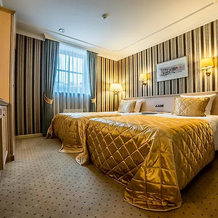 Imperial & Restaurant Hotel