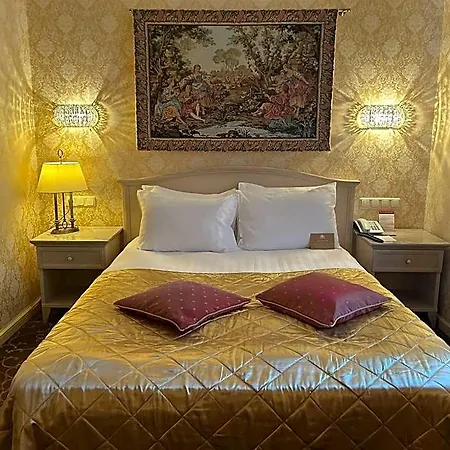 Imperial & Restaurant Hotel