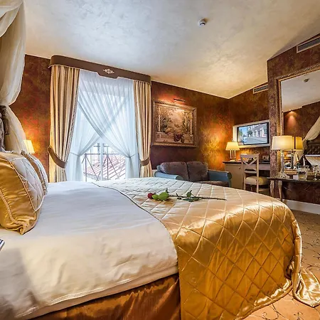 Imperial & Restaurant Hotel