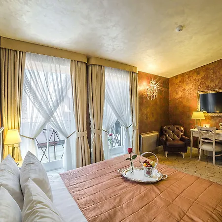 Imperial & Restaurant Hotel